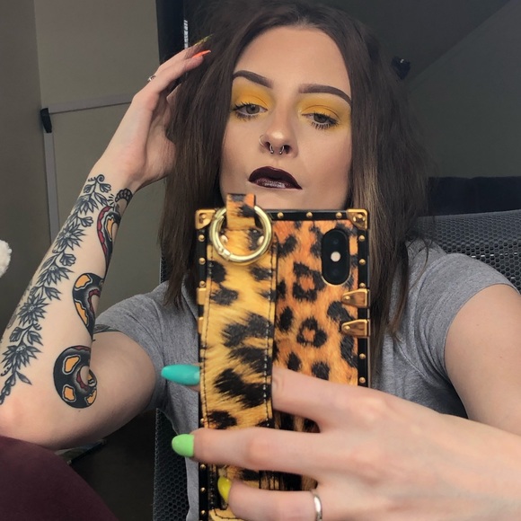 Meet your Posher, Carli - Picture 5 of 8